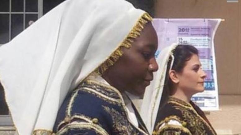 Η Ιουλιέτα από την Αφρική παρέλασε με τον Όμιλο Βρακοφόρων