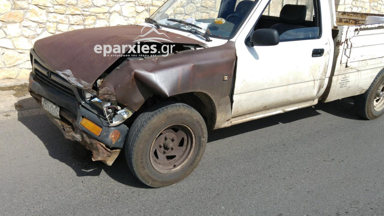 Τροχαίο στην Πελεκαπίνα (εικόνες)