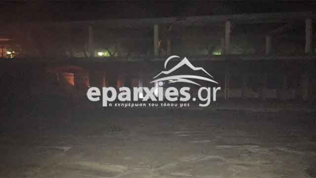 Φωτιά στα εγκαταλελειμμένα αποδυτήρια του “Ξενία” (εικόνες & video)