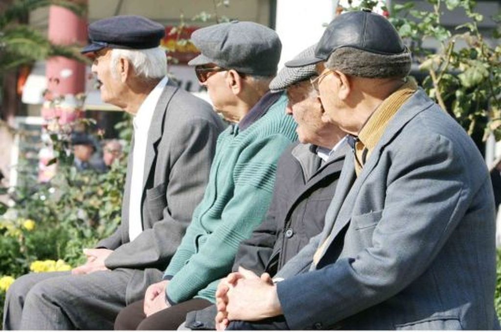 Τι γίνεται με τις νέες συντάξεις