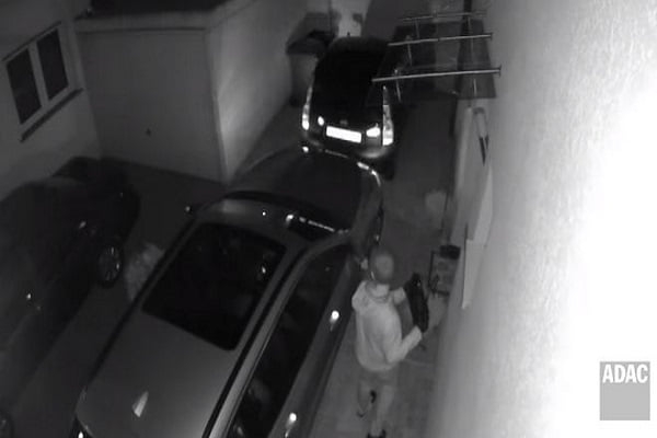 Δείτε πως κλέβουν τα αυτοκίνητα με σύστημα ‘keyless entry’ (video)