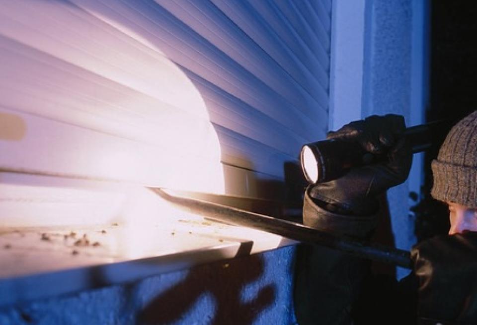 Μετά από τέσσερις αποτυχημένες προσπάθειες διάρρηξης συνελλήφθη