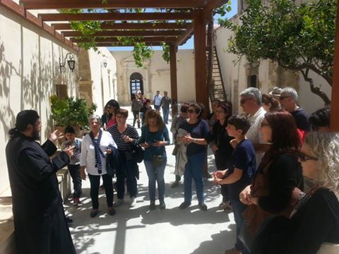 Με επιτυχία η ξενάγηση στα θρησκευτικά μνημεία του Κολυμβαρίου από το Δήμο Πλατανιά