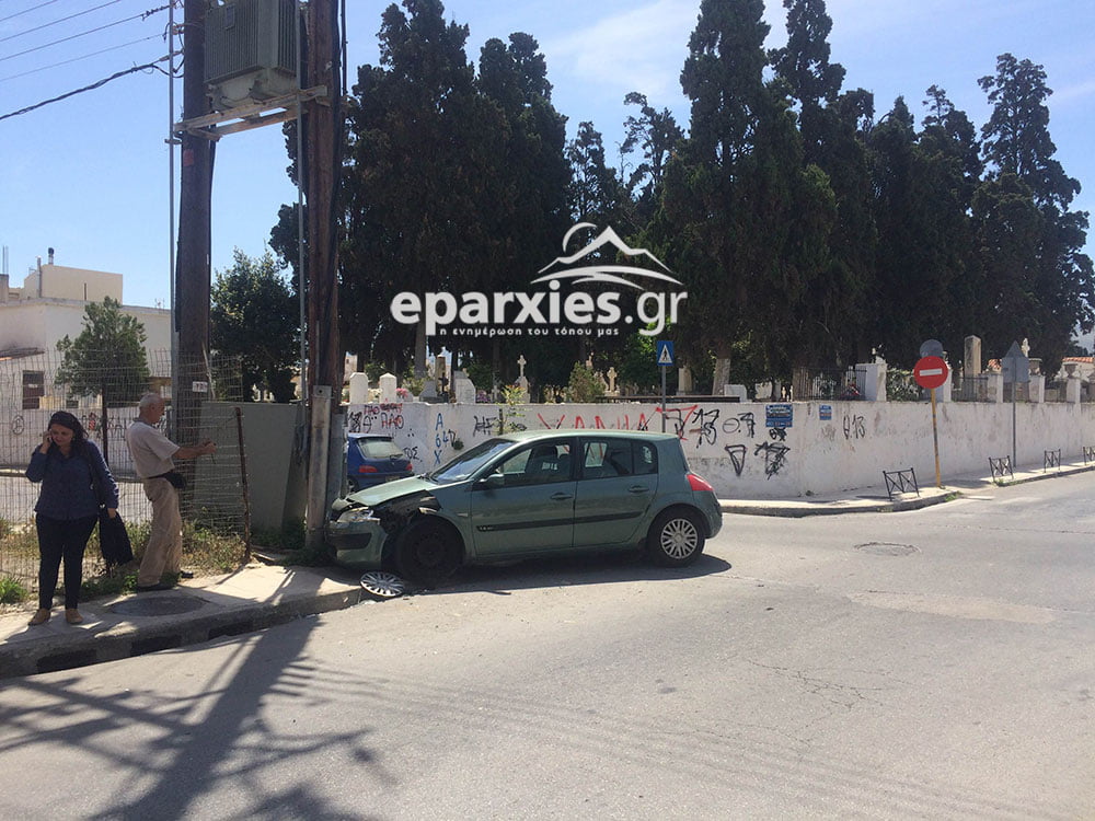 Τροχαίο στον Αγ. Λουκά – Ασυνείδητος παραβίασε STOP (εικόνες)