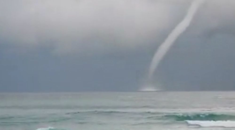 Όταν η φύση έχει κέφια….:Εντυπωσιακός υδροστρόβιλος στο Ρέθυμνο-Δείτε το βίντεο