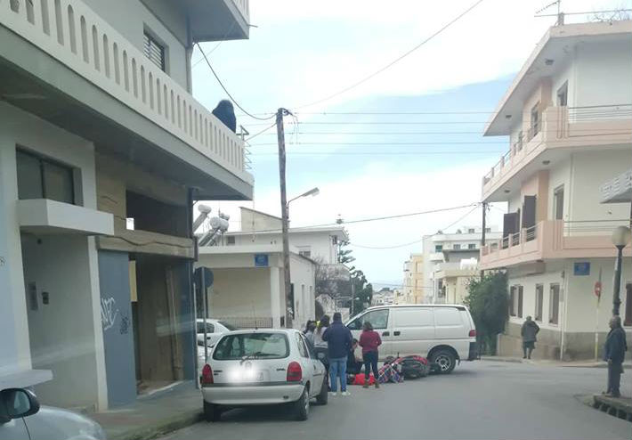 Σοβαρό τροχαίο στη διασταύρωση καρμανιόλα της Τσόντου Βάρδα με την Κνωσού! Ένα άτομο στο νοσοκομείο… (pic)