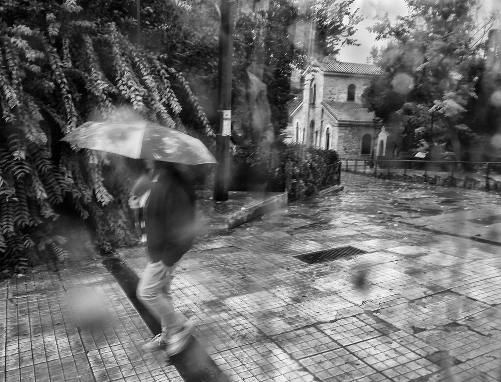 ΒΡΟΧΗ ΣΤΟ ΚΕΝΤΡΟ ΤΗΣ ΑΘΗΝΑΣ (ΓΙΩΡΓΟΣ ΚΟΝΤΑΡΙΝΗΣ/EUROKINISSI)