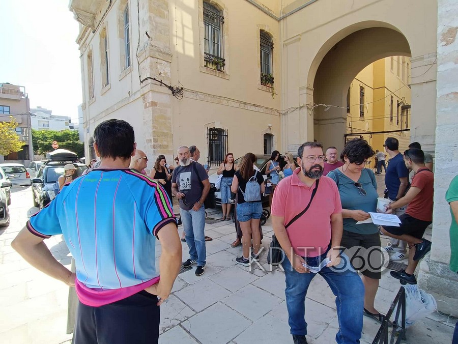 sygkentrosi_elme_ypalliloi