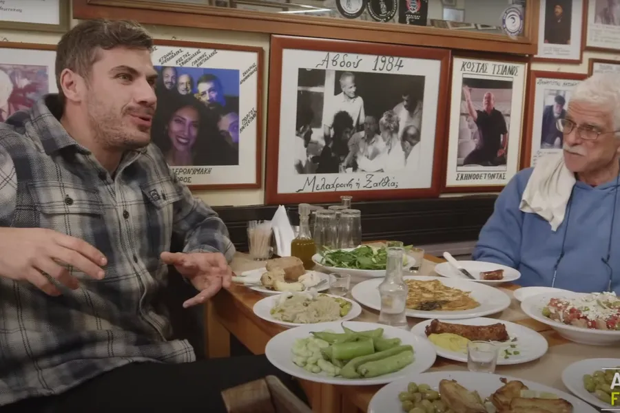 akis-kagiabis-900x600