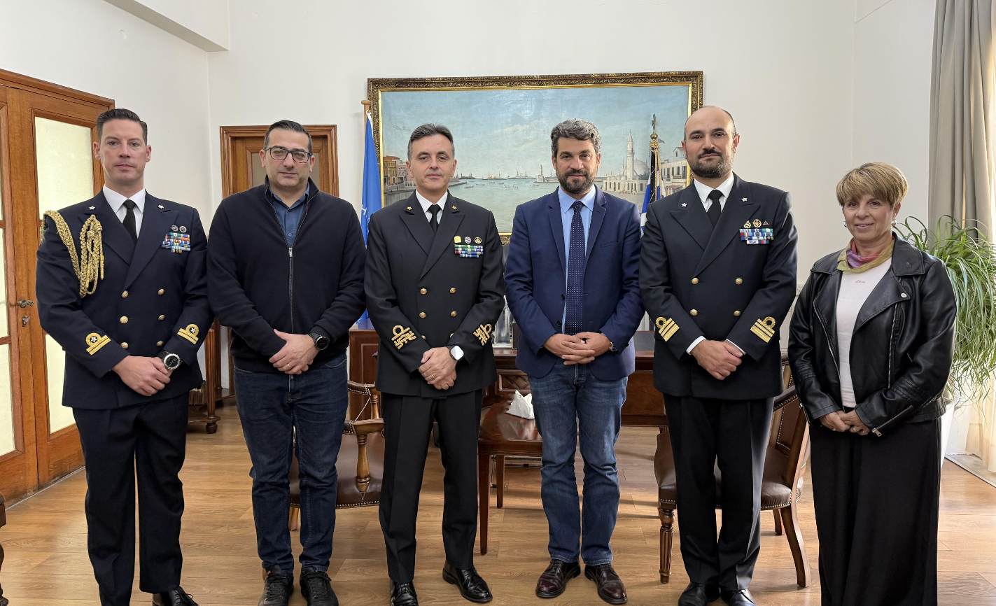 Στον Δήμαρχο Χανίων ο Διοικητής του A’ Τομέα του Ιταλικού Πολεμικού Ναυτικού