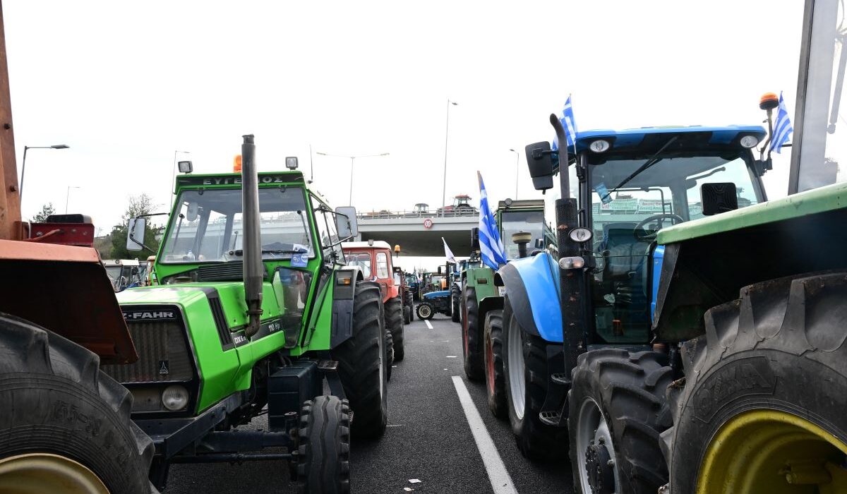 Plan b για τον τερματισμό των μπλόκων βάζει μπροστά η κυβέρνηση αν δεν υπάρξει διάλογος με τους αγρότες μέχρι τα Φώτα