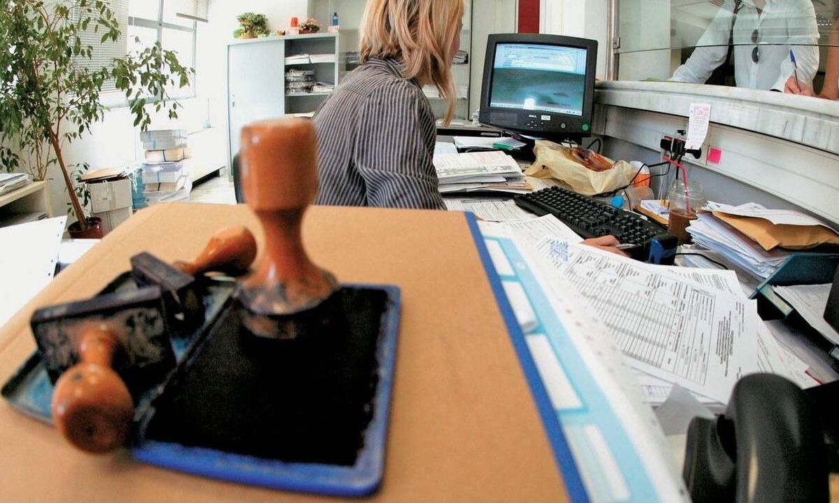 9b297025-apoluseis-dimosio-570