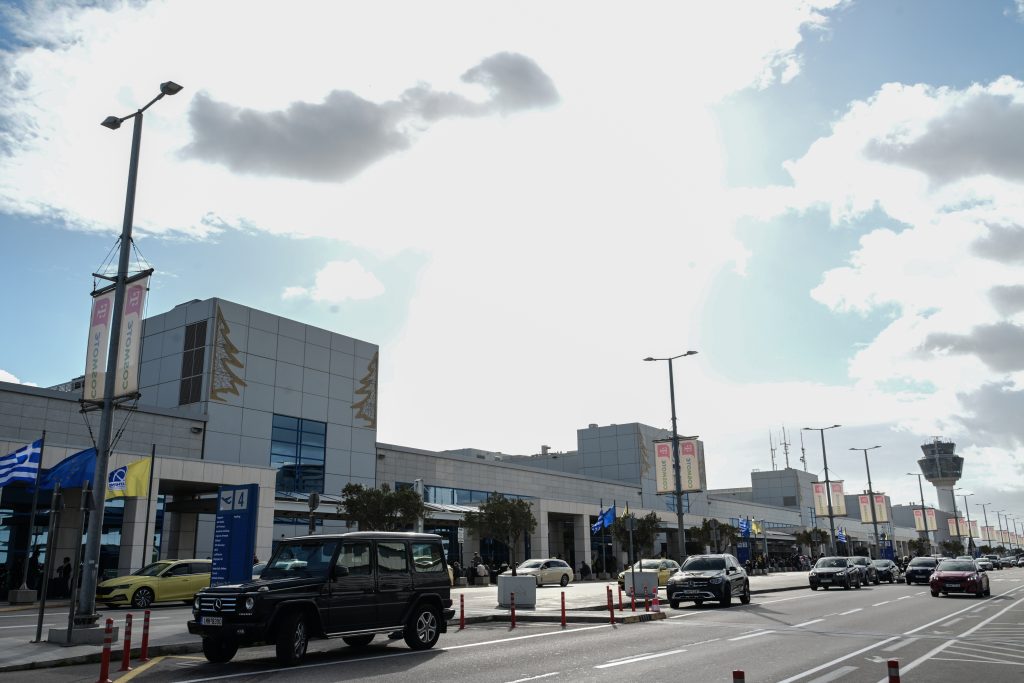 Παρεμβολές στις ραδιοσυχνότητες προκάλεσαν το μπλακ άουτ στα αεροδρόμια