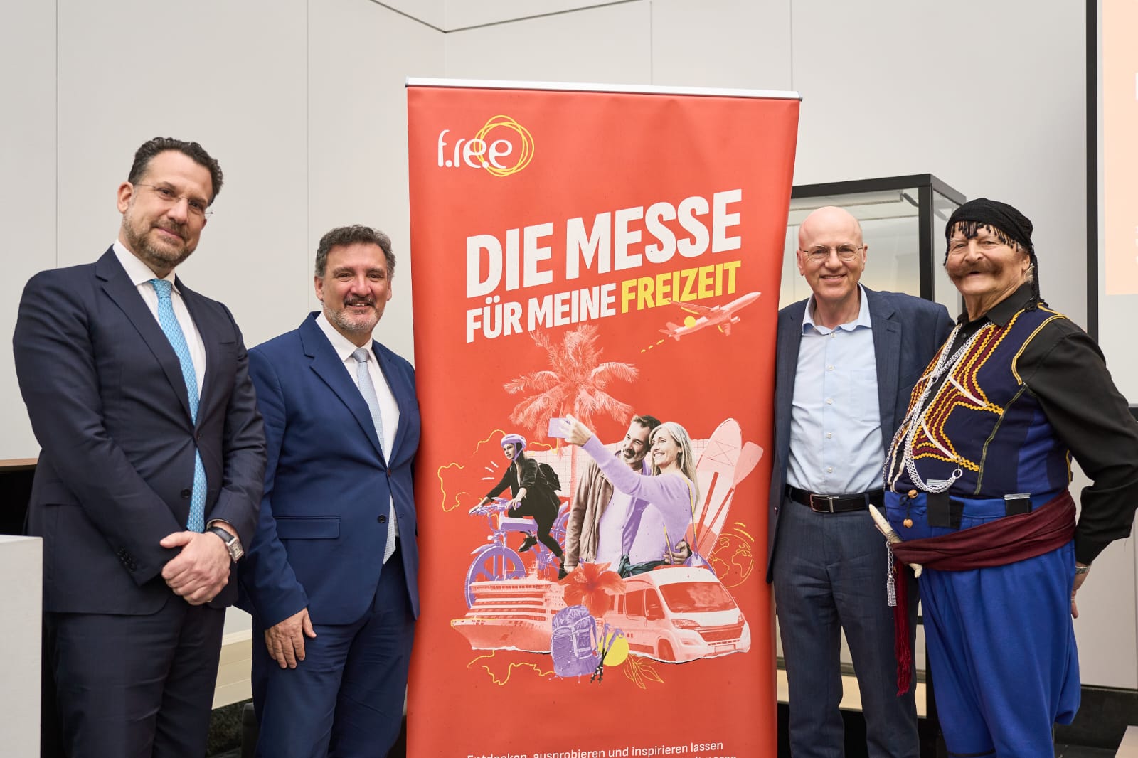 Η Κρήτη κλέβει την παράσταση και στο Μόναχο! | Εικόνες