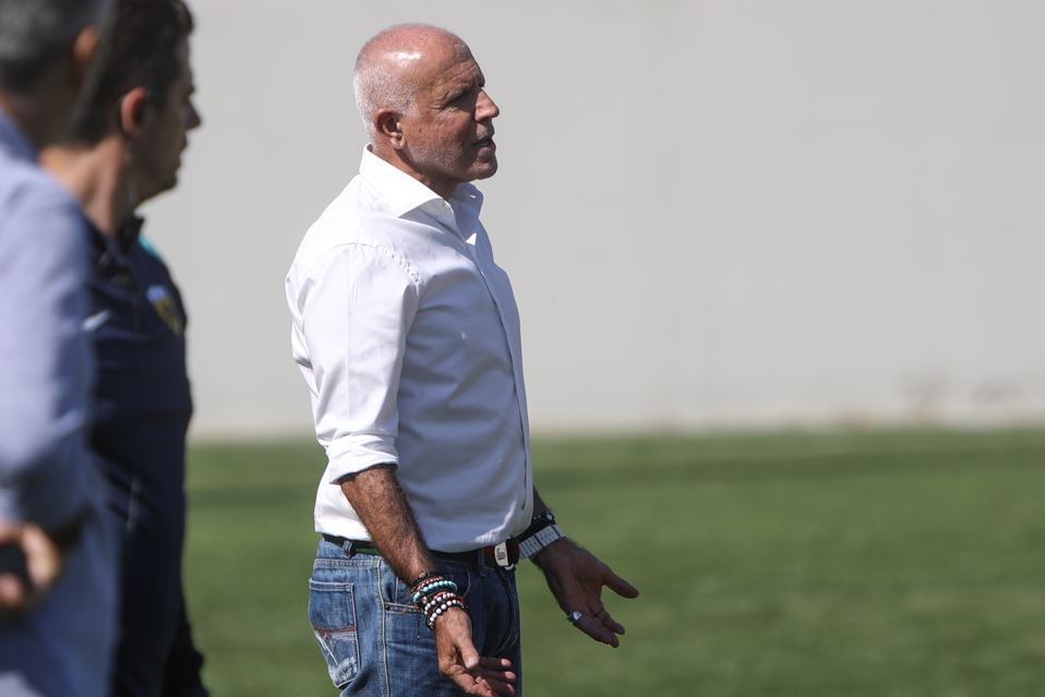 Ο Νίκος Αναστόπουλος στον πάγκο των Χανίων