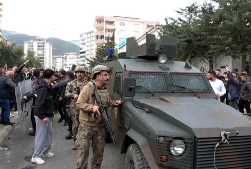 tourkia enopli epithesi